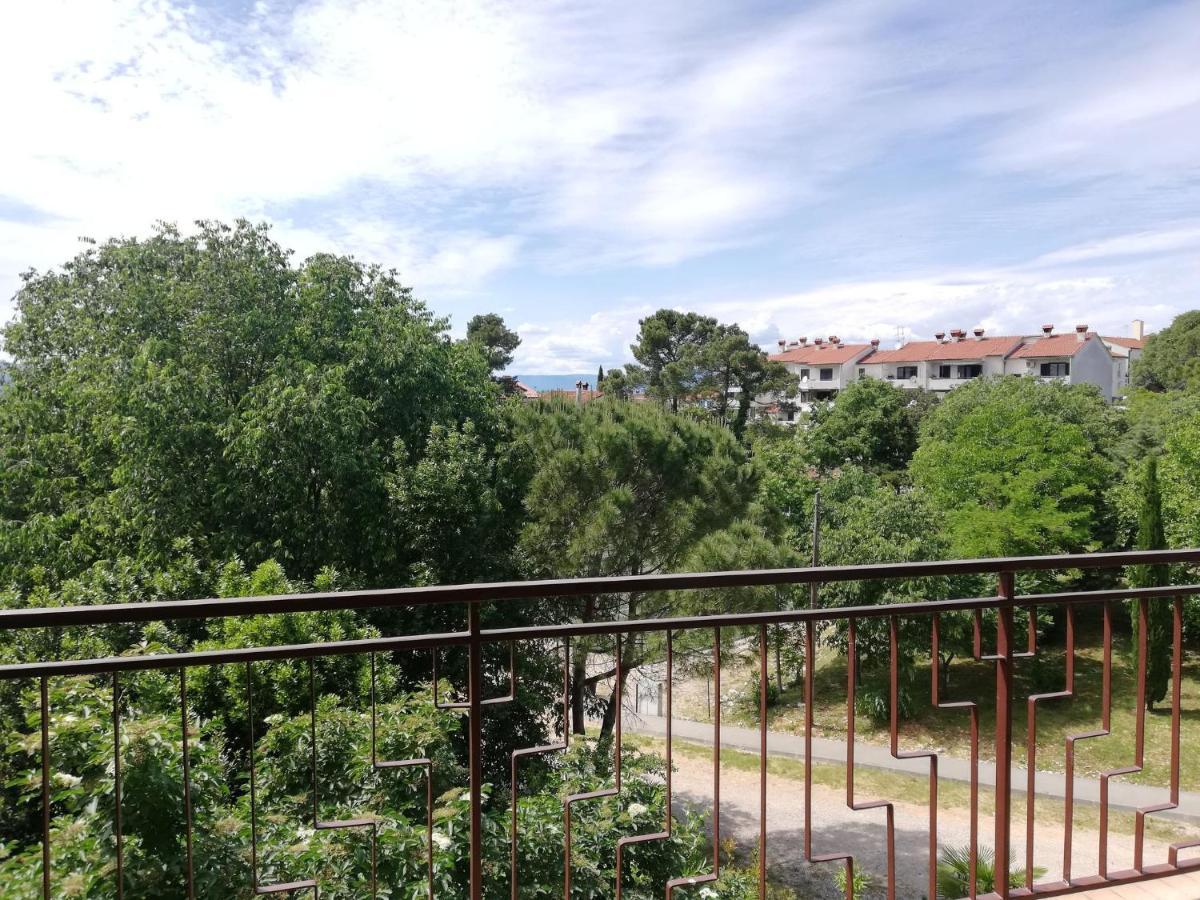 Apartment Marina Малинска Экстерьер фото
